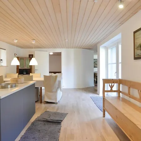 2 Bedroom Cozy In Ebeltoft *