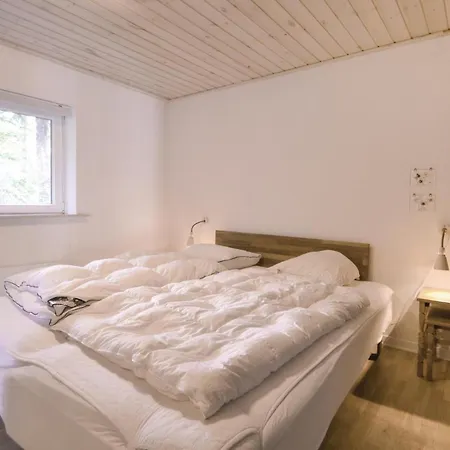 2 Bedroom Cozy In Ebeltoft בית נופש Øksenmølle