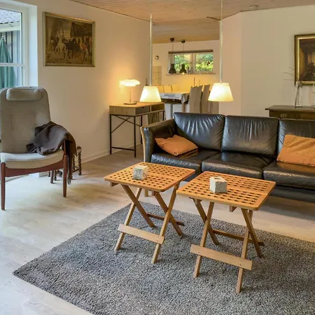 2 Bedroom Cozy In Ebeltoft Сasa de vacaciones