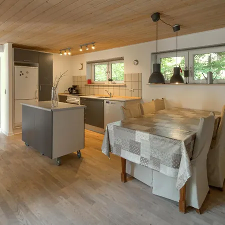 2 Bedroom Cozy In *